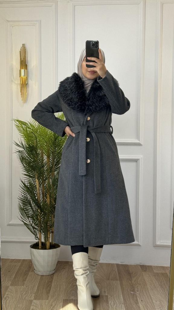 Elegant winter wool trench coat for veiled women, with fur collar, model G1362 - Gray