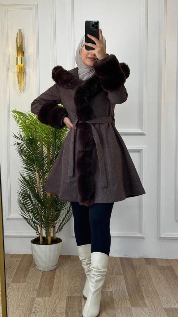 Mid-length winter jacket with fur detail and waist belt, stylish and warm, model m9007 - Brown