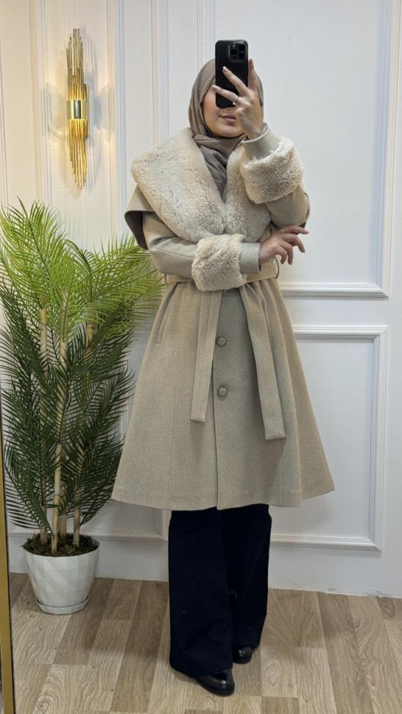 Stylish winter coat with fur collar and sleeves, and belt that highlights the waist, model m9025 - Cream