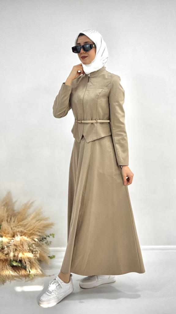 طقم نسائي محتشم موديل G3757 - بيج