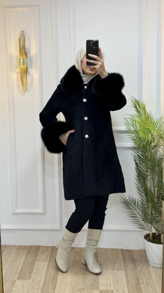 new season women's winter stylish and modern trench coat fur collar and bracelet model Z0001 - Black