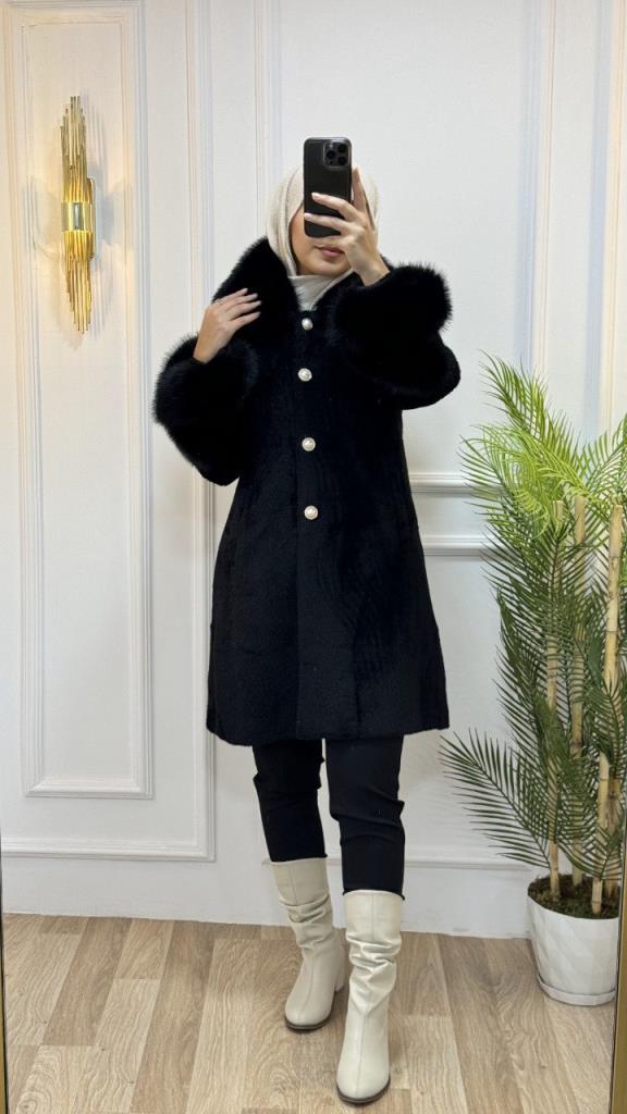 new season women's winter stylish and modern trench coat fur collar and bracelet model Z0001 - Black