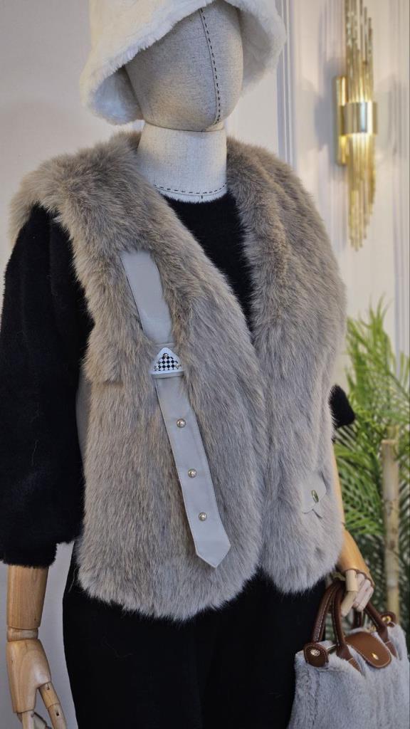 New season women's winter stylish and comfortable fur vest suitable for special occasions model Z0023 - Tan