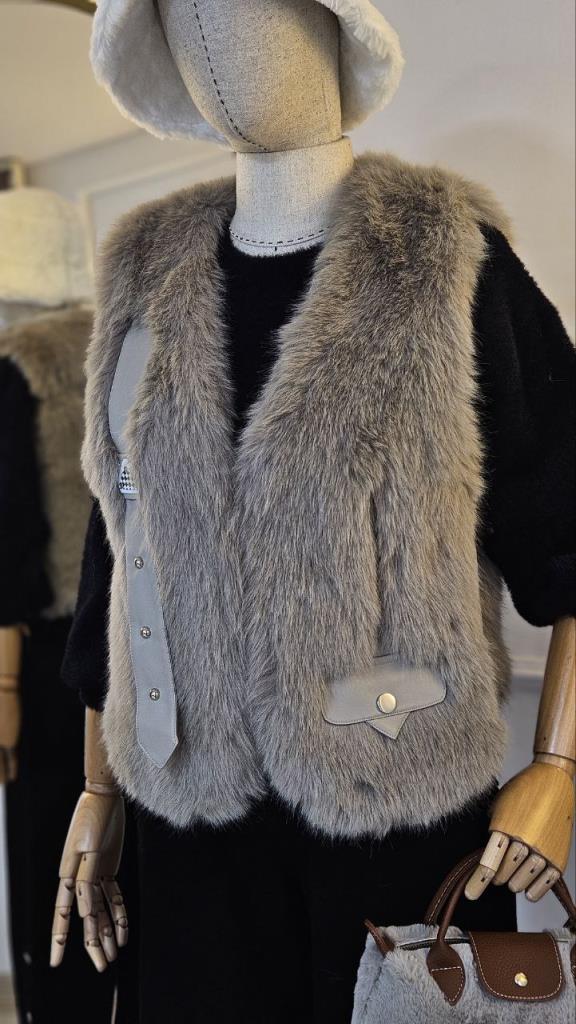 New season women's winter stylish and comfortable fur vest suitable for special occasions model Z0023 - Tan