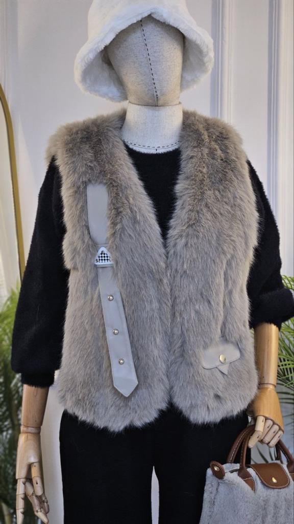 New season women's winter stylish and comfortable fur vest suitable for special occasions model Z0023 - Tan