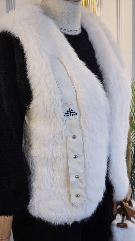 New season women's winter stylish and comfortable fur vest suitable for special occasions model Z0023 - White