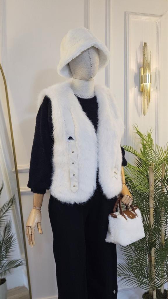 New season women's winter stylish and comfortable fur vest suitable for special occasions model Z0023 - White