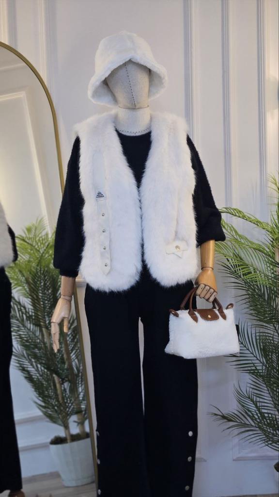 New season women's winter stylish and comfortable fur vest suitable for special occasions model Z0023 - White