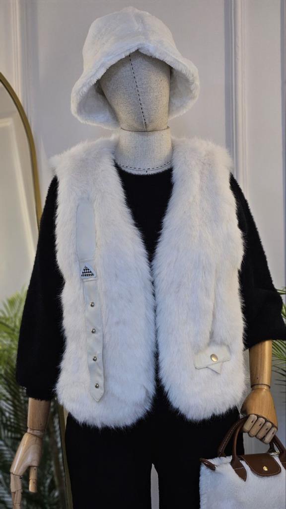 New season women's winter stylish and comfortable fur vest suitable for special occasions model Z0023 - White