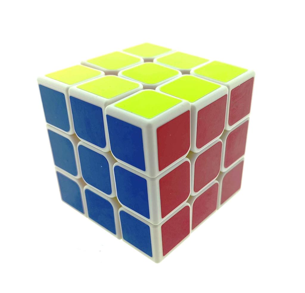 Beyaz Zemin Üzeri Renkli Zeka Küpü 3X3X3-6,8 cm (adet fiyatıdır)