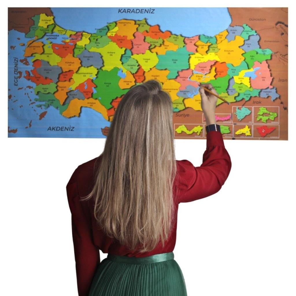 Renkli Türkiye Haritası Manyetik Yapıştırıcı Gerektirmeyen Duvar Stickerı 118 CM * 56 CM (adet fiyatıdır)