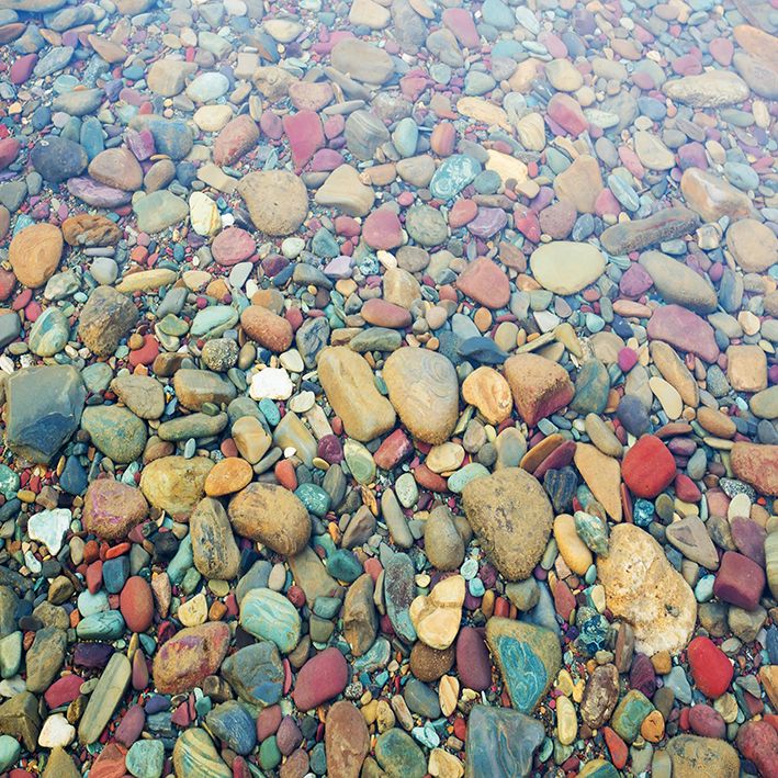 baskılı fon perde su altında renkli taş desenli