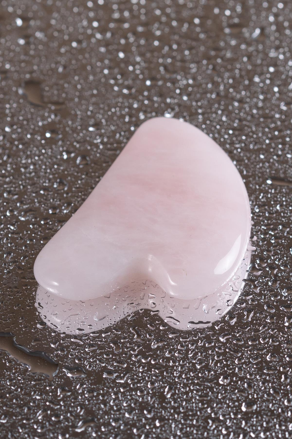 Pembe Kuvars Taşı Gua Sha Masaj Aleti (Kalp)
