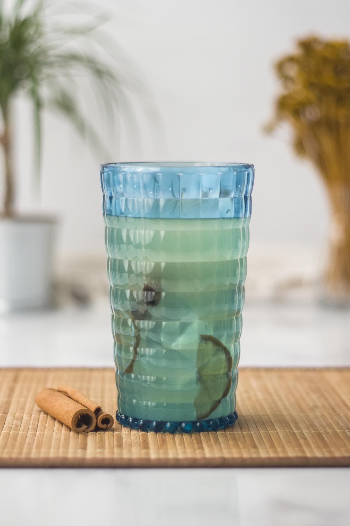 Allegra Aquamarin Glass - 750 ml Single Acrylic Material - Glass Not Fracture Resistant