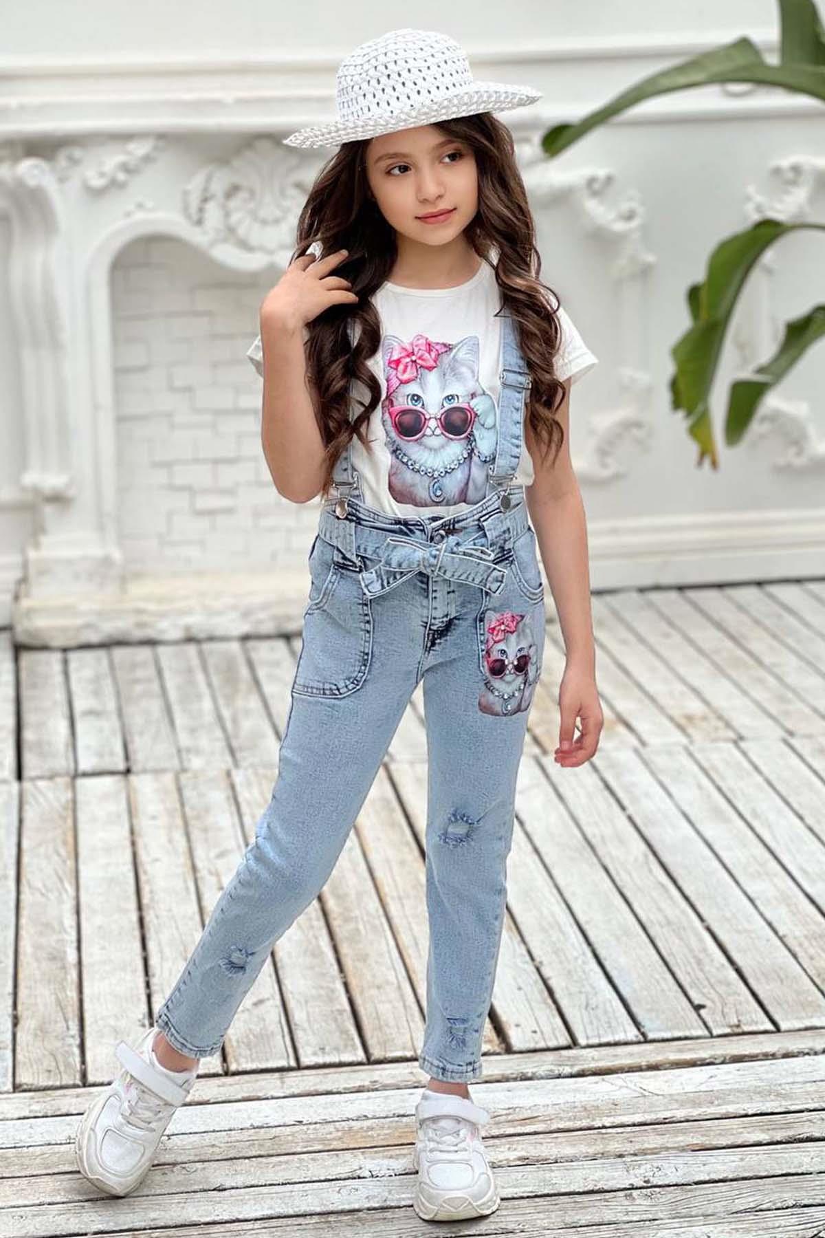 Kız Çocuk Üzeri Digital Baskılı T-shirt Yırtmaç ve Kedi Detaylı Mavi Jean Salopet Takım
