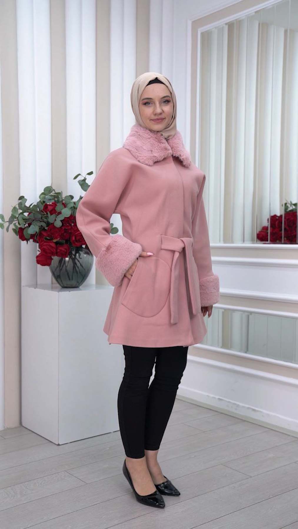 WOMEN'S FURNITURE SHORT COAT WITH FURNITURE Collar and Cuffs 1335 Pembe