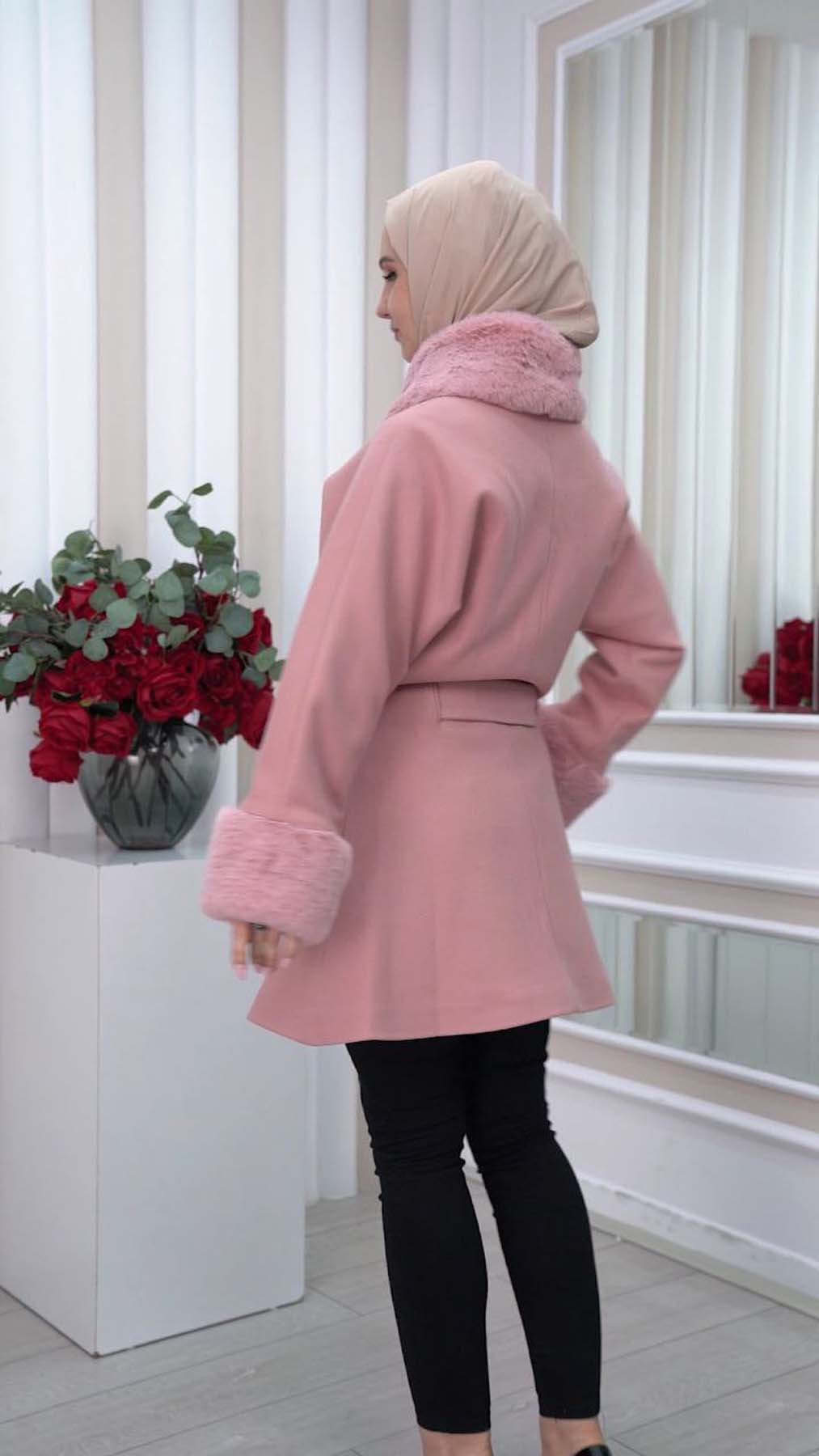 WOMEN'S FURNITURE SHORT COAT WITH FURNITURE Collar and Cuffs 1335 Pembe