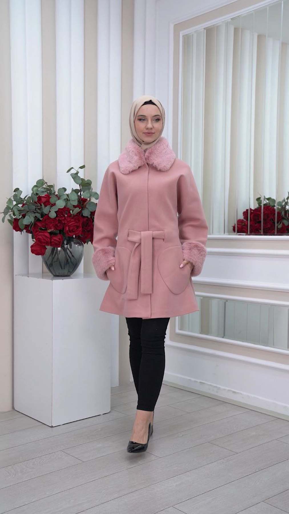 WOMEN'S FURNITURE SHORT COAT WITH FURNITURE Collar and Cuffs 1335 Pembe