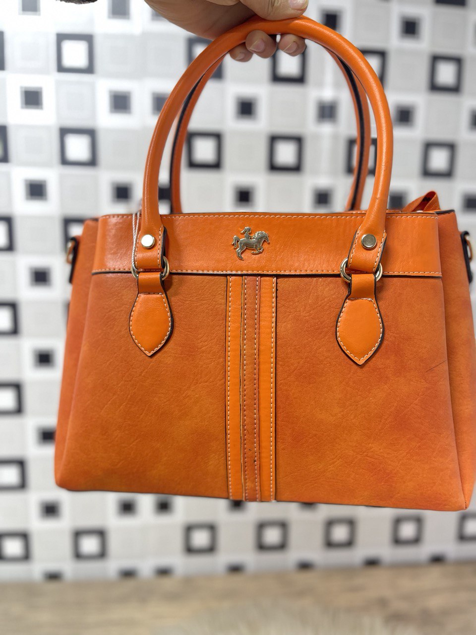 WOMEN'S LEATHER BAG WITH HAND AND ARM ZIPPER 953 Turuncu