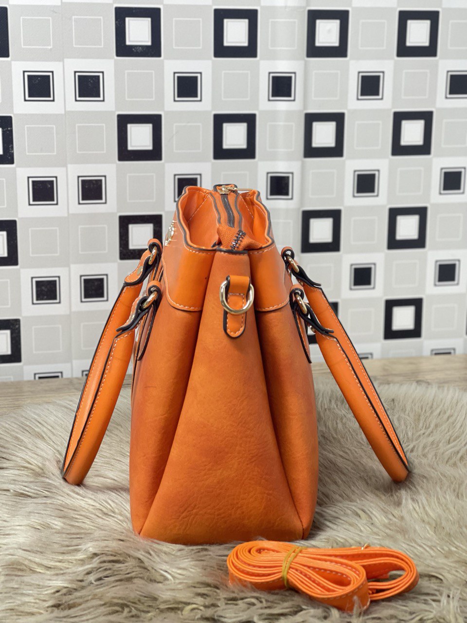 WOMEN'S LEATHER BAG WITH HAND AND ARM ZIPPER 953 Turuncu