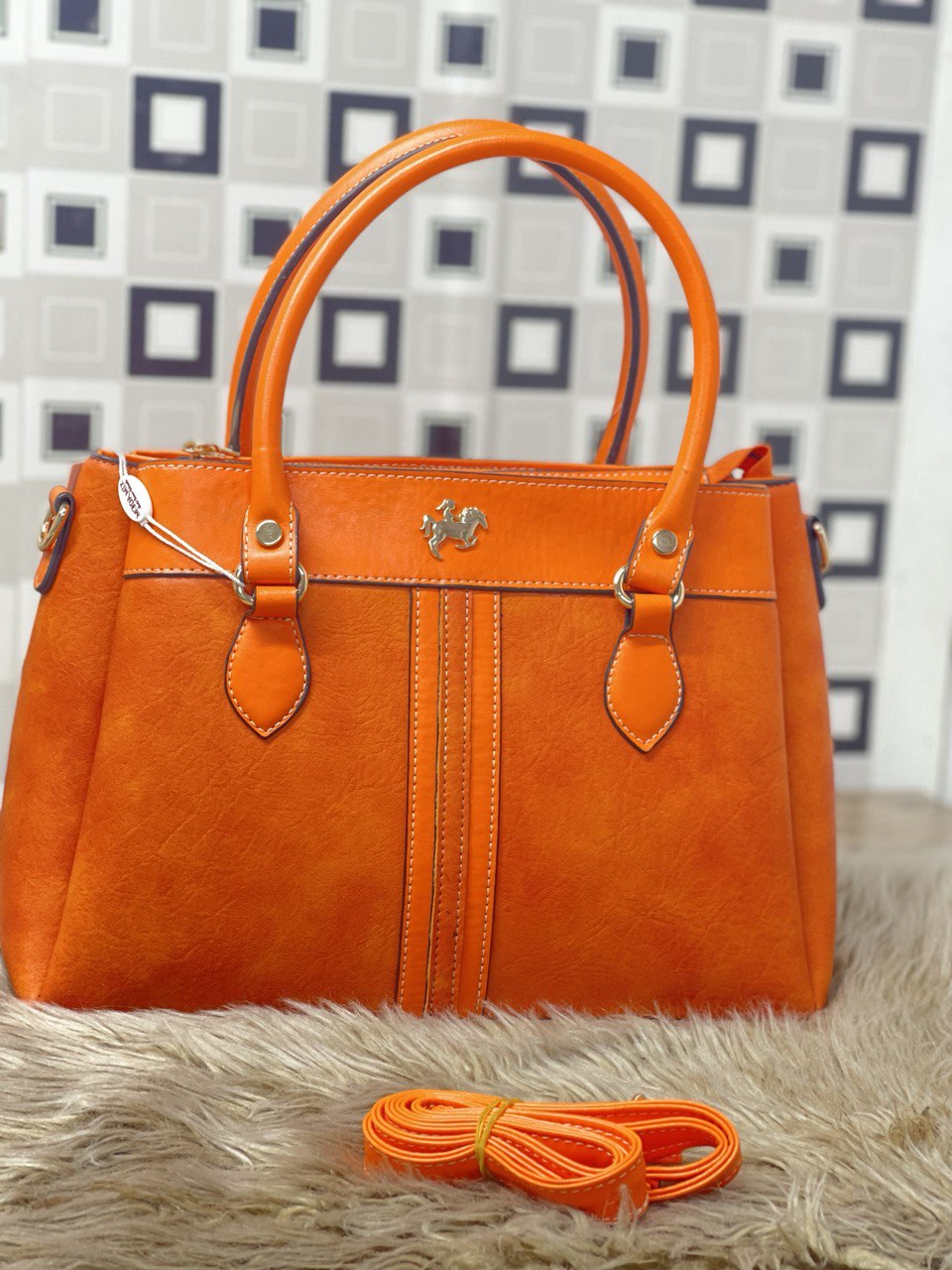 WOMEN'S LEATHER BAG WITH HAND AND ARM ZIPPER 953 Turuncu