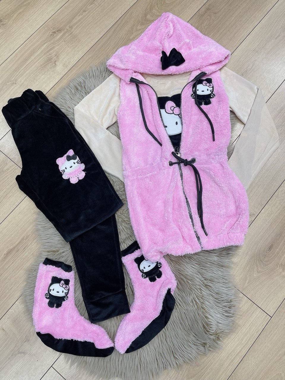 4-PIECE VELVET SUIT WOMEN'S TRACKSUIT - VEST - T-SHIRT - TROUSERS - SOCKS 1085 Pembe