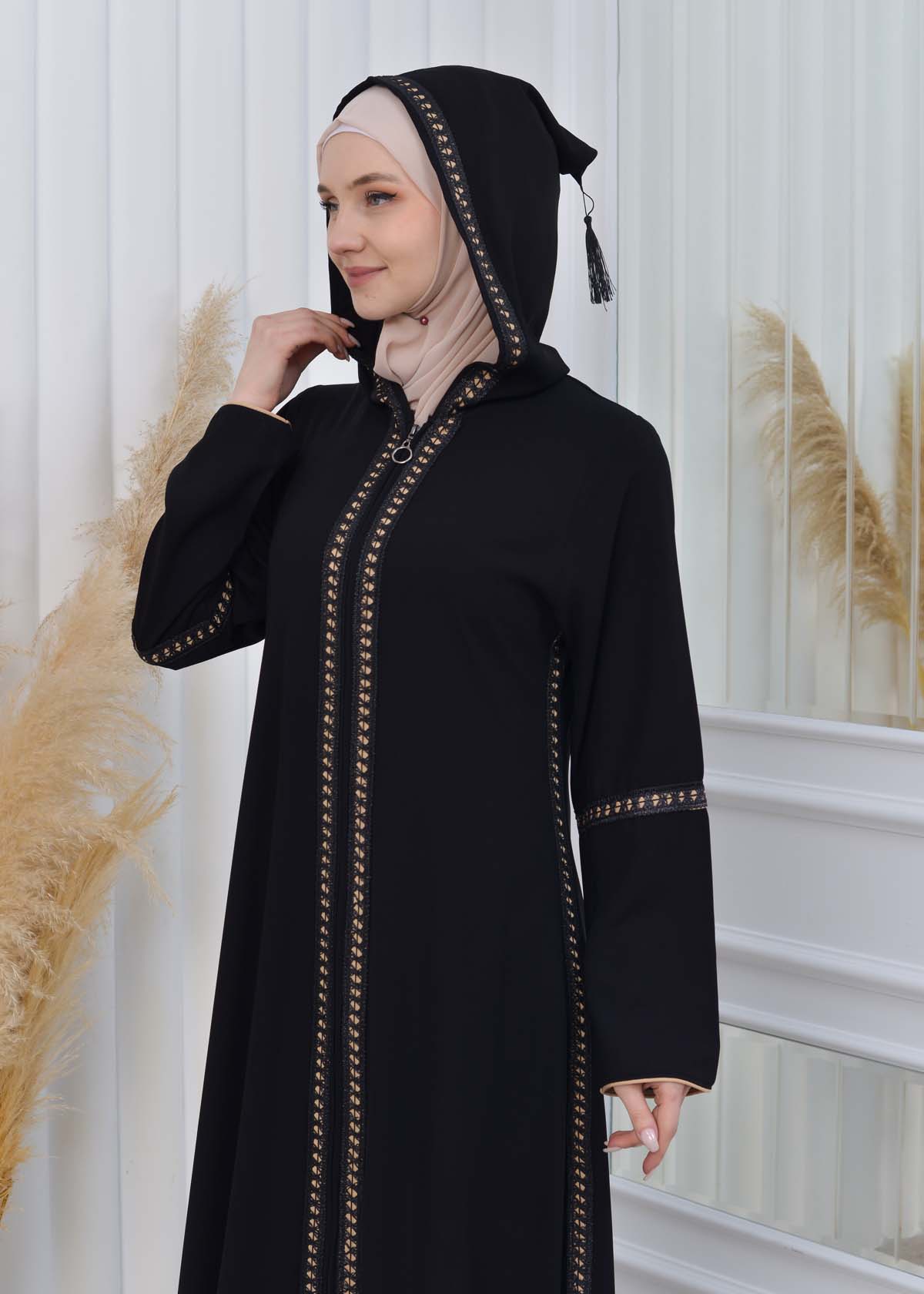 Women's Lace Embroidered Hooded Zippered Abaya 604 Bej