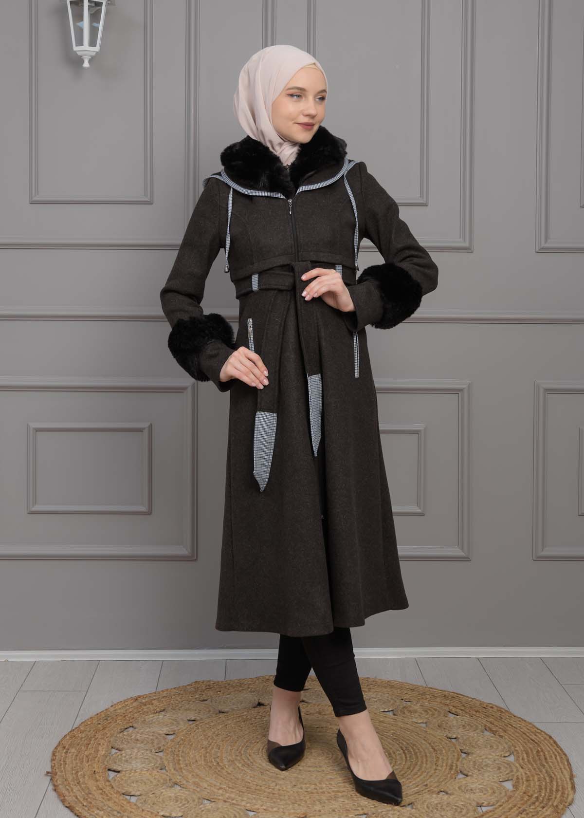 BELTED CACHET TOPCOAT WITH HOOD AND SLEEVE FUR DETAILS 1355 Siyah