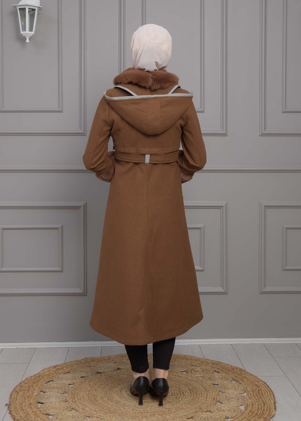 BELTED CACHET TOPCOAT WITH HOOD AND SLEEVE FUR DETAILS 1355 Kahverengi