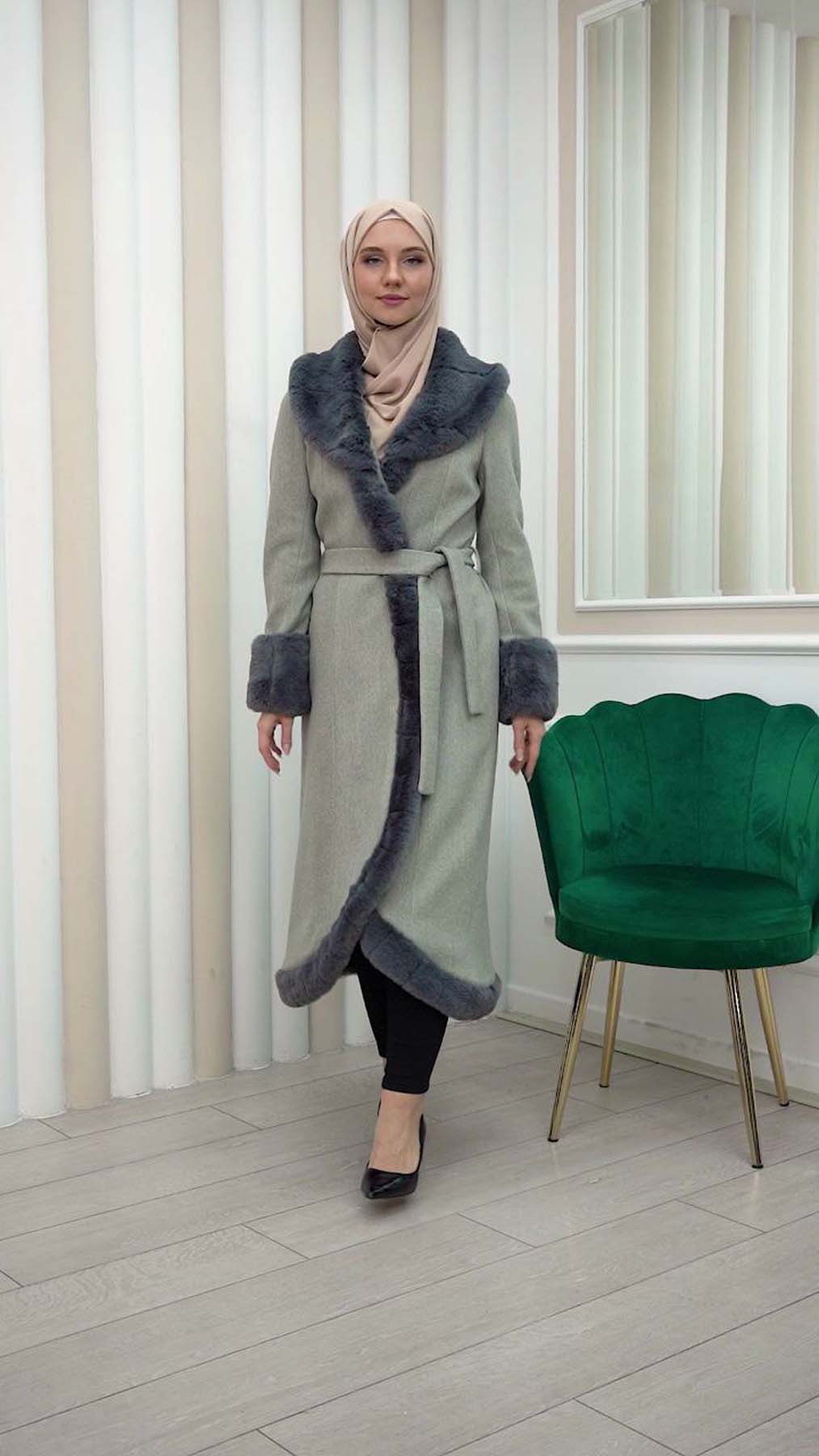 Luxury women's winter coat with belt, sleeves and fur collar 1337 Gri