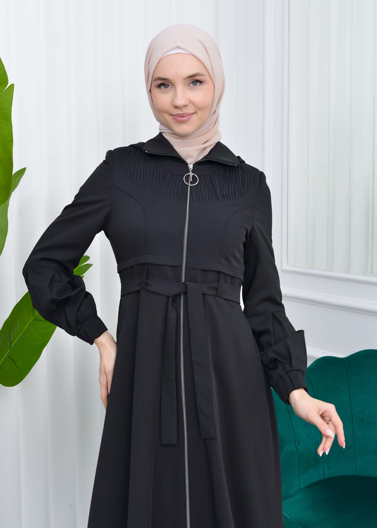 Hooded-Belted Hijab Topcoat 1206 with front zipper Siyah