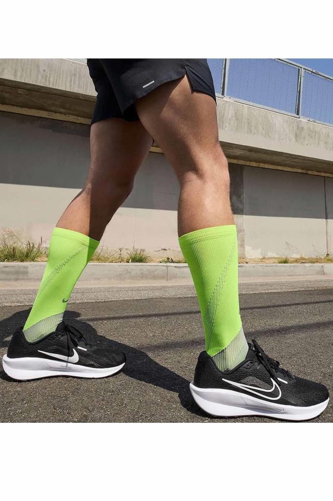 nike-downshifter-13-fd6454-001-erkek-yuruyus-ve-kosu-ayakkabisi-siyah-beyaz-40-45-28481.jpg