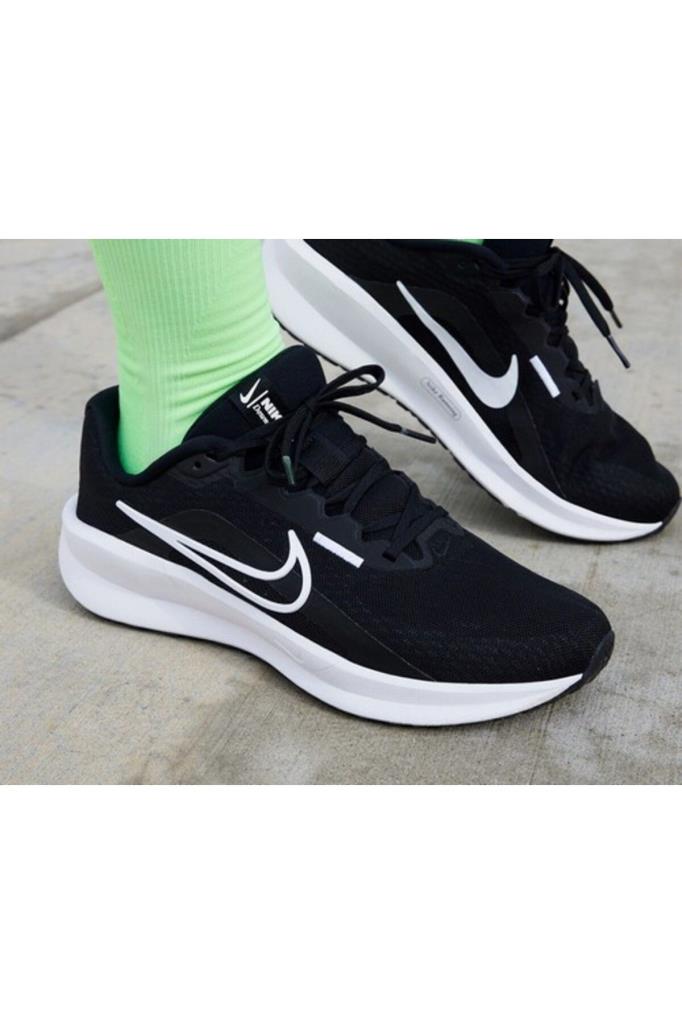 nike-w-downshifter-13-fd6476-001-unisex-yuruyus-ve-kosu-ayakkabisi-siyah-beyaz-35-5-40-28445.jpg